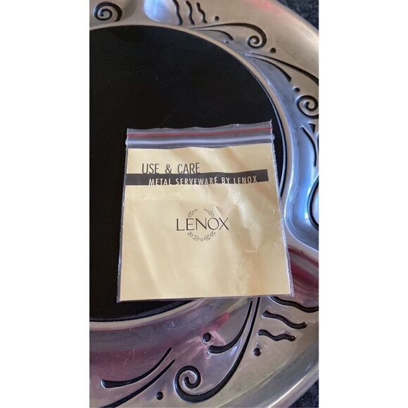 Lenox Spyro Metal Cheese and Cracker Marble Plate - Picture 5 of 9